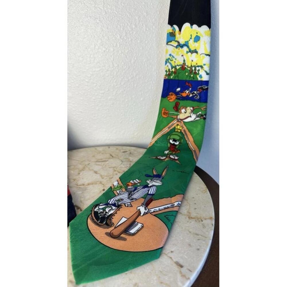 Tie Lot - VTG 1993 Baseball Looney Tunes & Red Eye Tree Frog Silk Tie - Picture 2 of 7